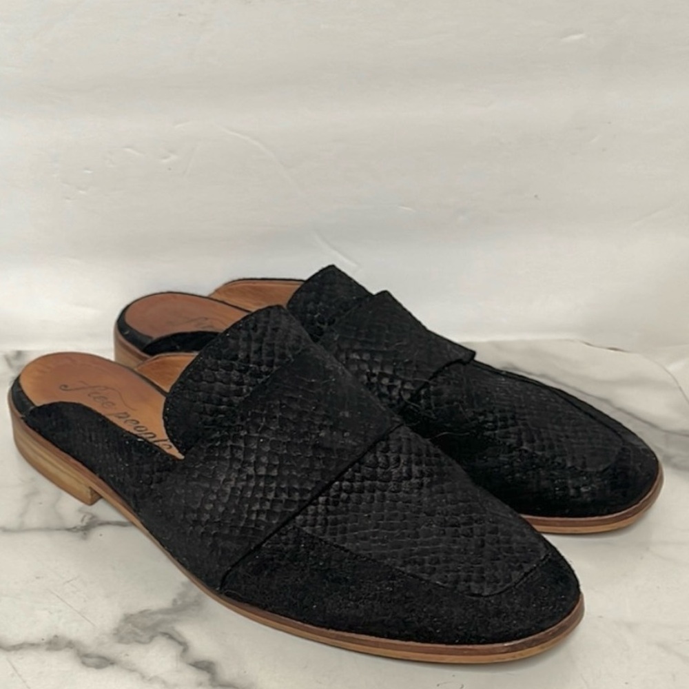 Free People Black Textured Loafers